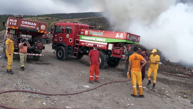 HATAY - Çöplük alanda çıkan yangına havadan ve karadan müdahale ediliyor