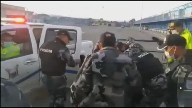 Al menos 21 muertos en motines en dos cárceles de Ecuador