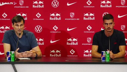 André Silva fica incrédulo com pergunta de jornalista sobre o cheiro de Ronaldo