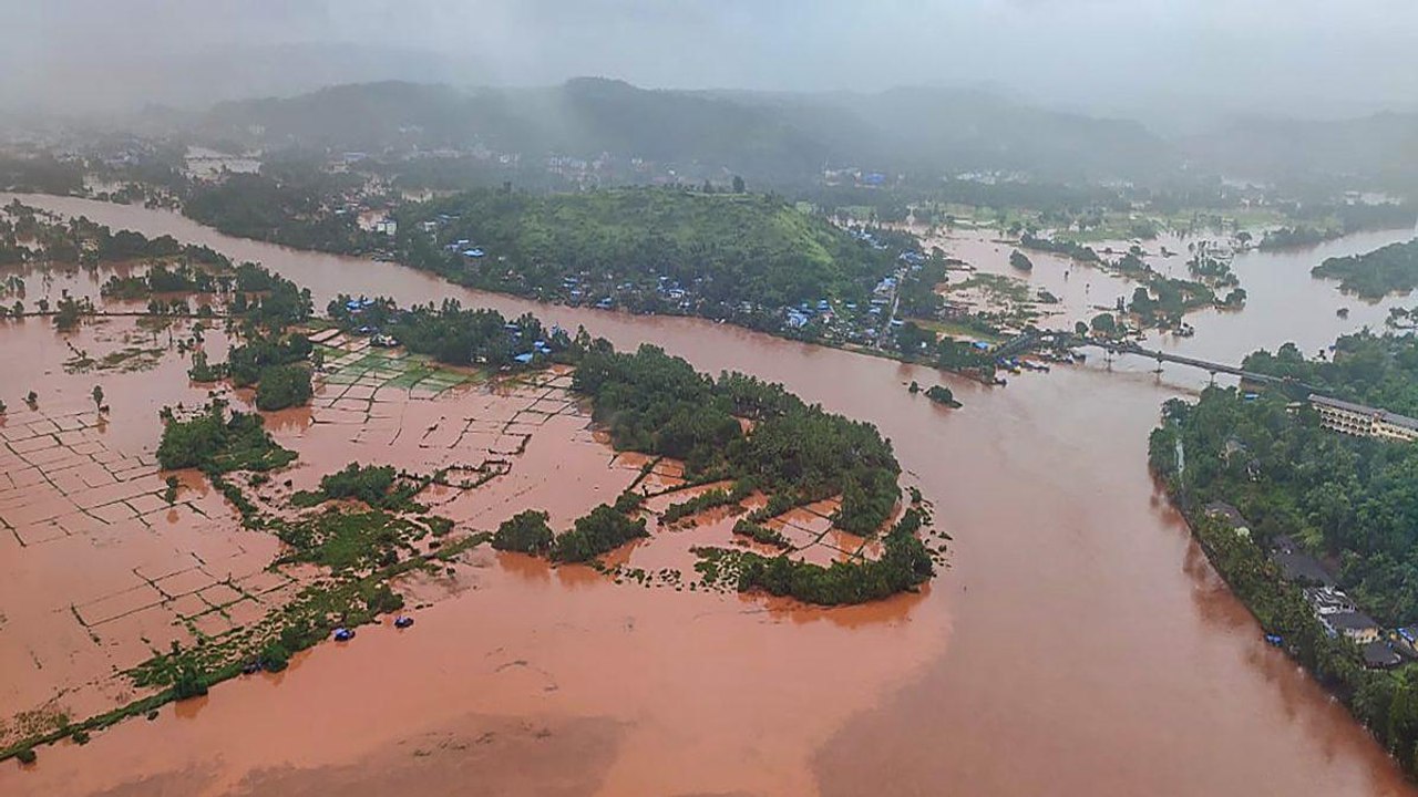 Maharashtra floods, struggle to save lives continues