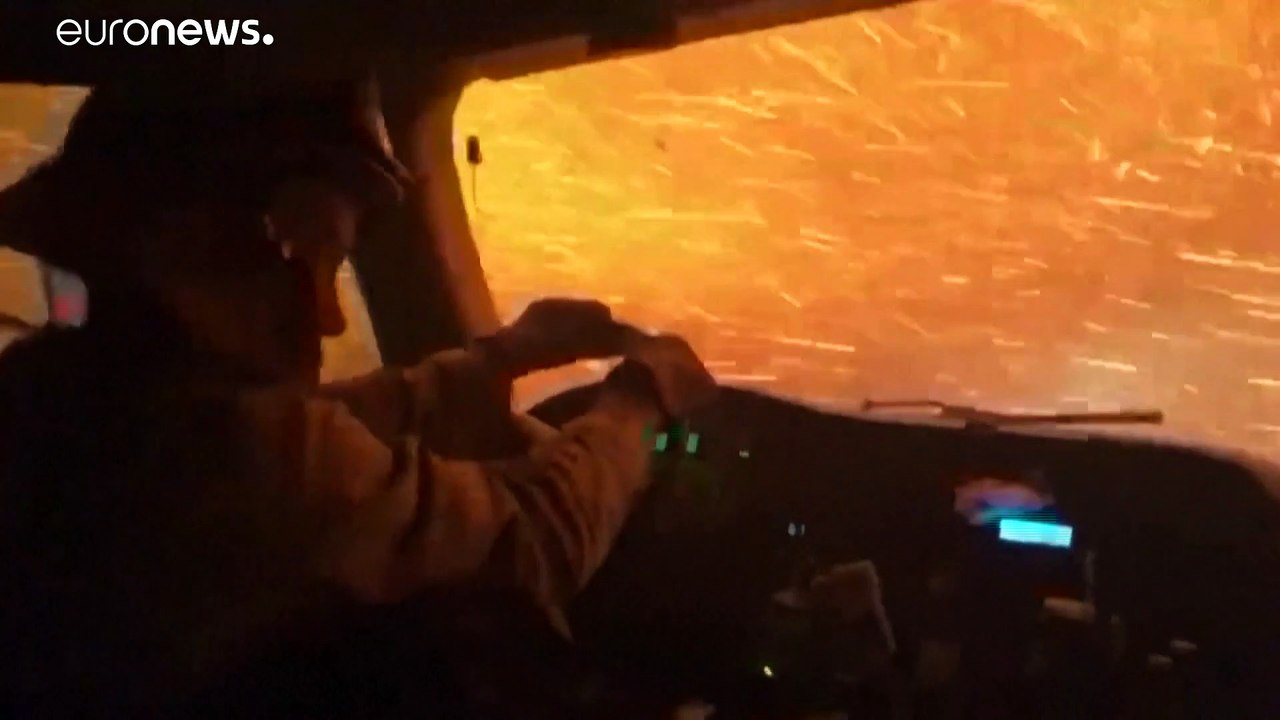 فيديو | لمحة من داخل عربة إطفاء على جحيم حرائق...