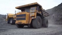 Woww... Turns out this is the biggest dump truck in the world