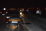 Hafif ticari araç otomobille çarpıştı 7 yaralı