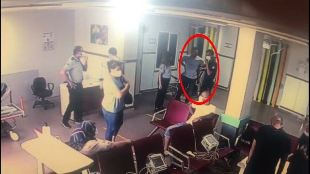 Yardım istediği polisin tabancasını alıp kaçmaya çalıştı