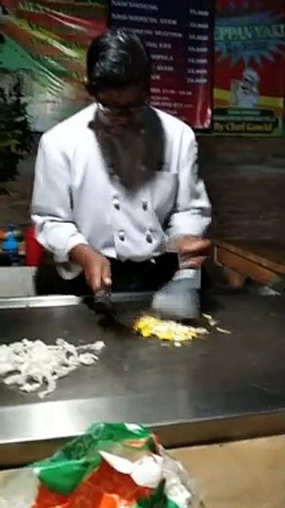 Memasak Nasi Goreng