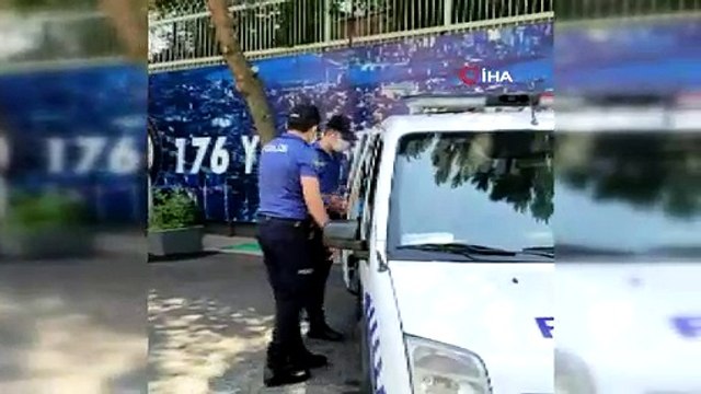 İstanbul'da kundakçı dehşeti: Evsizlerin kaldığı aracı böyle kundakladı