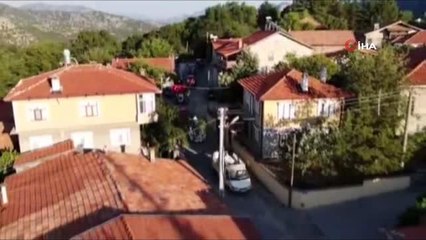 Çiftçi ailenin sünnet düğününde otomobiller yerlerini traktöre bıraktı
