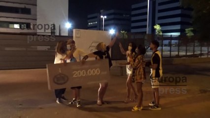 Rocio y David Flores vitorean con emoción "Olga Ganadora"