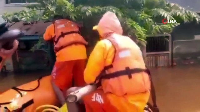 - Hindistan'daki sel ve heyelan felaketinde can kaybı 136’ya yükseldi- Yaklaşık 90 bin kişi tahliye edildi