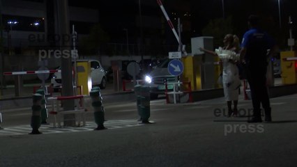 Los Supervivientes y familiares salen tras finalizar el concurso