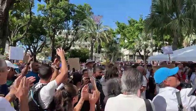 Manifestation contre le pass sanitaire à St-Denis