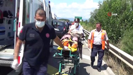 İhtiyaç molası için durunca zincirleme kazaya neden oldu: 2'si çocuk 6 yaralı