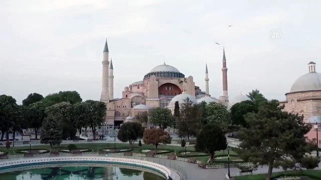 ANKARA - Fuat Oktay'dan, Ayasofya-i Kebir Cami-i Şerifi'nin ibadete açılmasının yıl dönümü mesajı