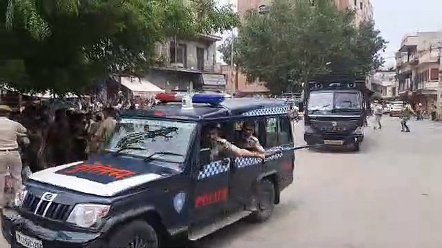 गुरु पूर्णिमा पर आसाराम की एम्स में जांच, दर्शन के लिए समर्थक उमड़े