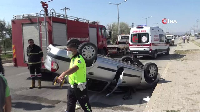 Takla atıp ters dönen otomobilde aynı aileden 5 kişi yaralandı