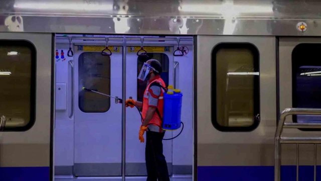 Delhi: Metro, DTC buses to run at full capacity from Monday