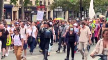 Protestos violentos em meio à pandemia