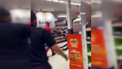 - İngiltere'de örümcek adam kostümlü şahıs süpermarkettekilere saldırdı