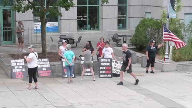 KUZEY KAROLİNA - Dünya Çapında Özgürlük ve Demokrasi Mitingi destekçileri aşı karşıtı gösteri ve yürüyüş düzenledi.