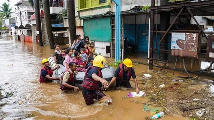Maharashtra: Boat riders trapped in waves,2 boys saved them