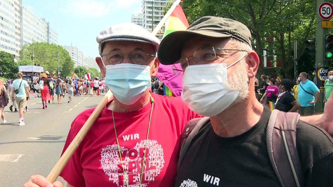 Bunt und mit klarer Botschaft: Christopher Street Day in Berlin