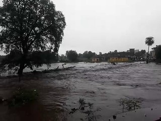 उदयपुर में रात भर से बारिश