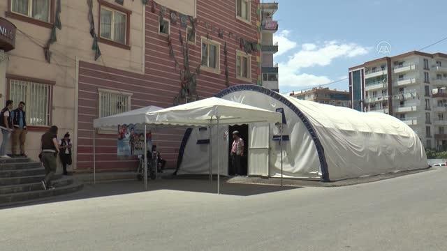 DİYARBAKIR - Oturma eylemini sürdüren Diyarbakır anneleri evlatlarını istiyor