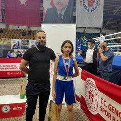 Türkiye Üst Minikler Boks Şampiyonası'nda Sezen Sude Karaboğa ikinci oldu