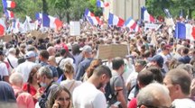 Son dakika haberi... Fransa'da aşı karşıtları ve polis arasında arbede