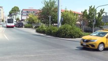 İzmir'de yaşayan genç kız, darbedildiği iddiasıyla minibüs şoförü ve eşinden şikayetçi oldu