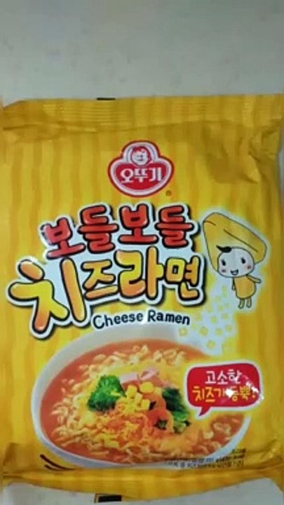 Serving ramen noodles cheese ramen