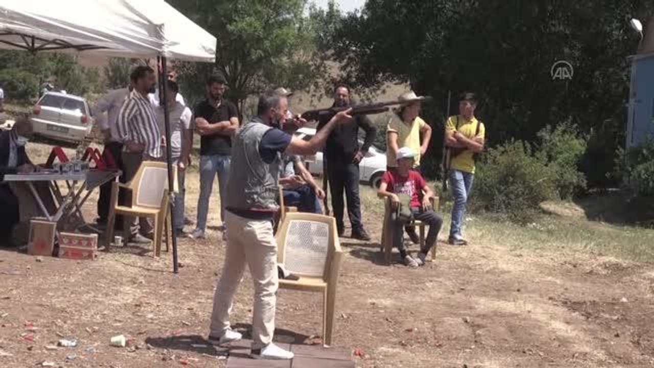 Avcılar için "tek kurşun" ve "trap" atışı yarışı düzenlendi