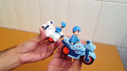 Descargar video: Unboxing and Review of police motorcycle toy with side car Friction Bike Toy