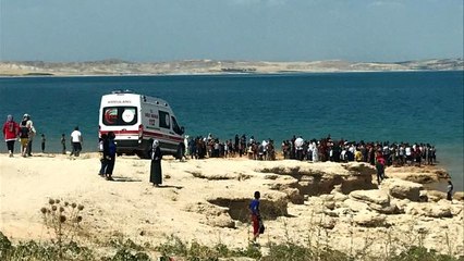 Vatandaşların insan zinciri ile göletten çıkardığı iki genç, hastanede hayatını kaybetti