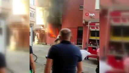 Yangında ikinci kattan aşağı atlayan şahsın ayağı kırıldı