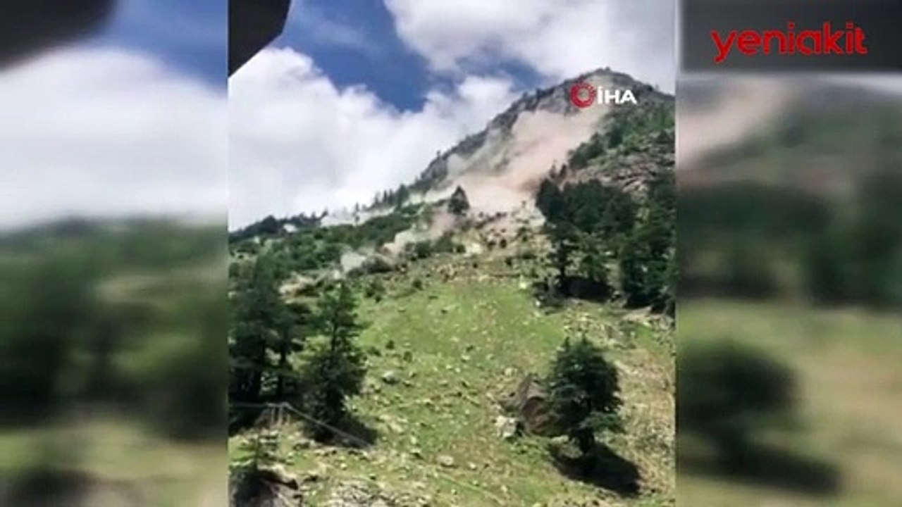 Hindistan'da 9 turist kayaların altında kalarak can verdi