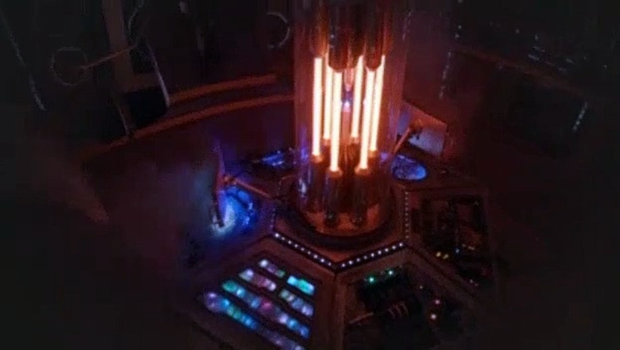 Doctor Who S09E03 Under the Lake