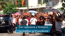 Pese a veda por consulta y pandemia, AMLO congrega a jarochos en acto 
