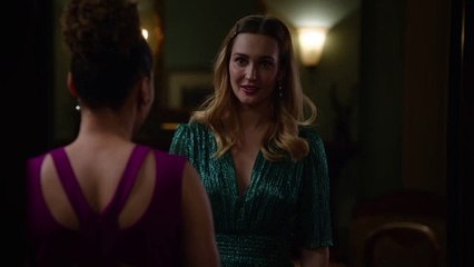 Good Witch Clip - Joy & Zoey Kiss