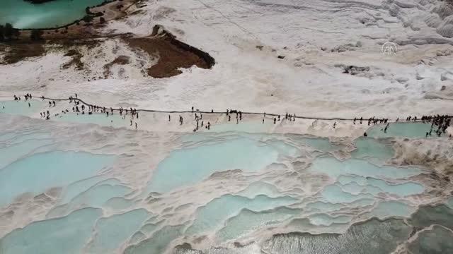 Beyaz cennet Pamukkale'yi bayramda 121 bin kişi ziyaret etti