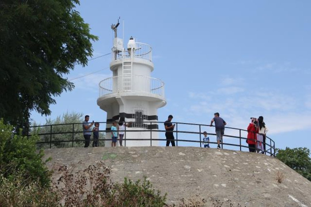 Türkiye'de bir ilk olan deniz feneri 78 yıldır gemilere rehberlik ediyor
