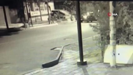 Son dakika 3. sayfa: Eyüpsultan'da husumetli iki grup arasında uzun namlulu silahlarla çatışma anı kamerada