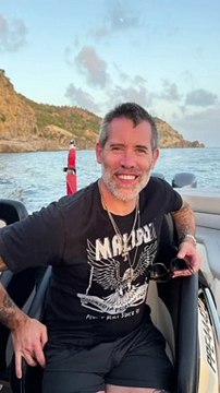 Laeticia Hallyday et Jalil Lespert en vacances à Saint Barthélemy. Instagram. Le 26 juillet 2021.