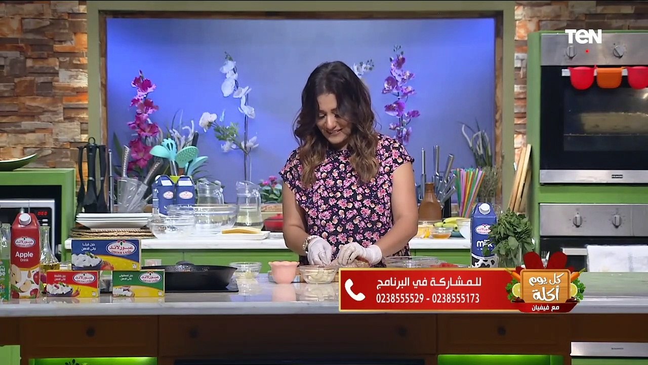 كل يوم أكلة | طريقة عمل تشيكن ستافت موتزاريلا مع الشيف فيفيان فريد