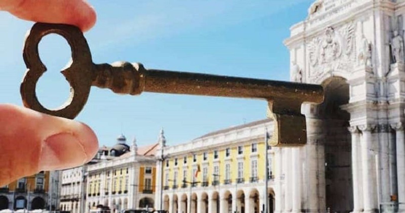 Un photographe crée de magnifiques illusions d'optique avec des éléments naturels