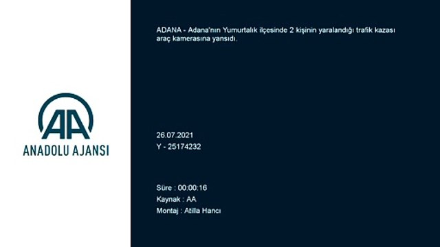 ADANA - Otomobilin motosiklete çarpma anı araç kamerasına yansıdı