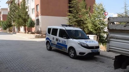 Satırla kendine zarar veren şahsı özel harekat ekipleri etkisiz hale getirdi