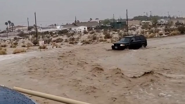 Intense flooding turns roads into rivers in southern Nevada
