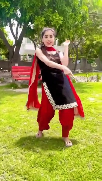LATEST HARYANVI TRENDING DANCE VIDEOS ON INSTA REELS Haryanvi girl dance  Aarju Dhillon