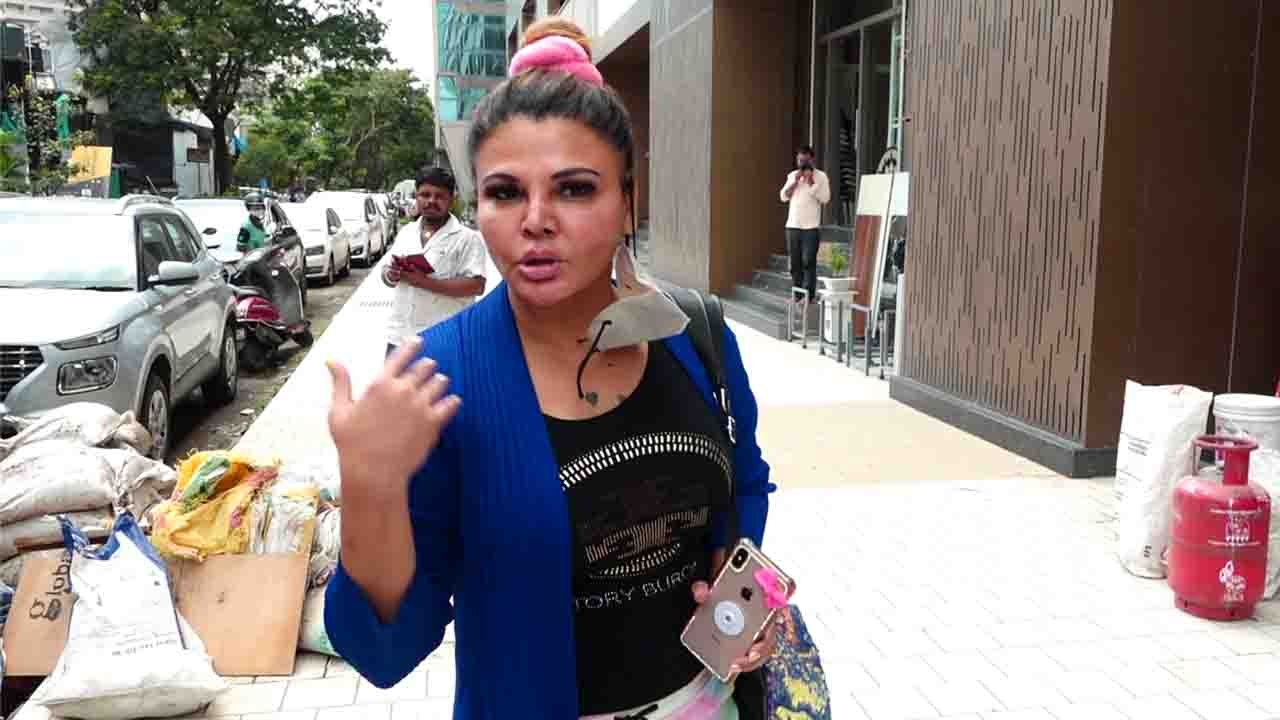 क्या Shilpa Shetty के पति Raj Kundra ने Rakhi Sawant को Video में काम किया था Offer? | FilmiBeat